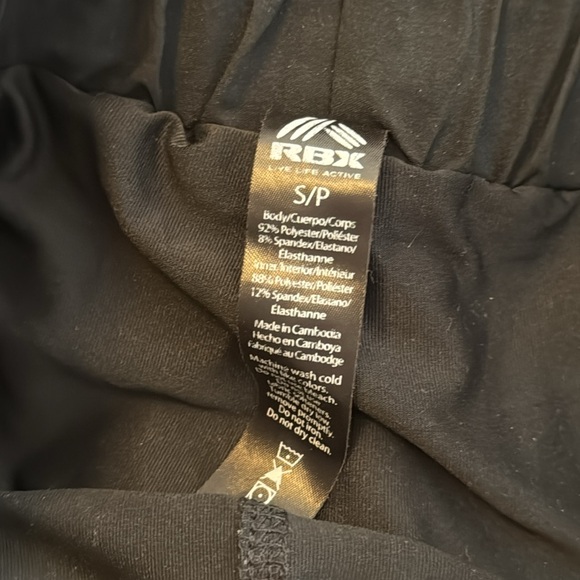 black golf skirt with shorts inside - Picture 6 of 6